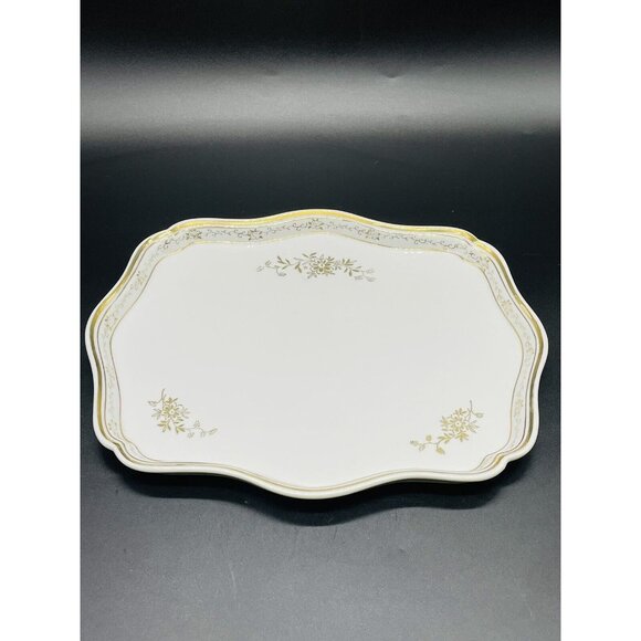 Irice Vintage Vanity Set White w Gold Accent And Applied Floral - Picture 2 of 12
